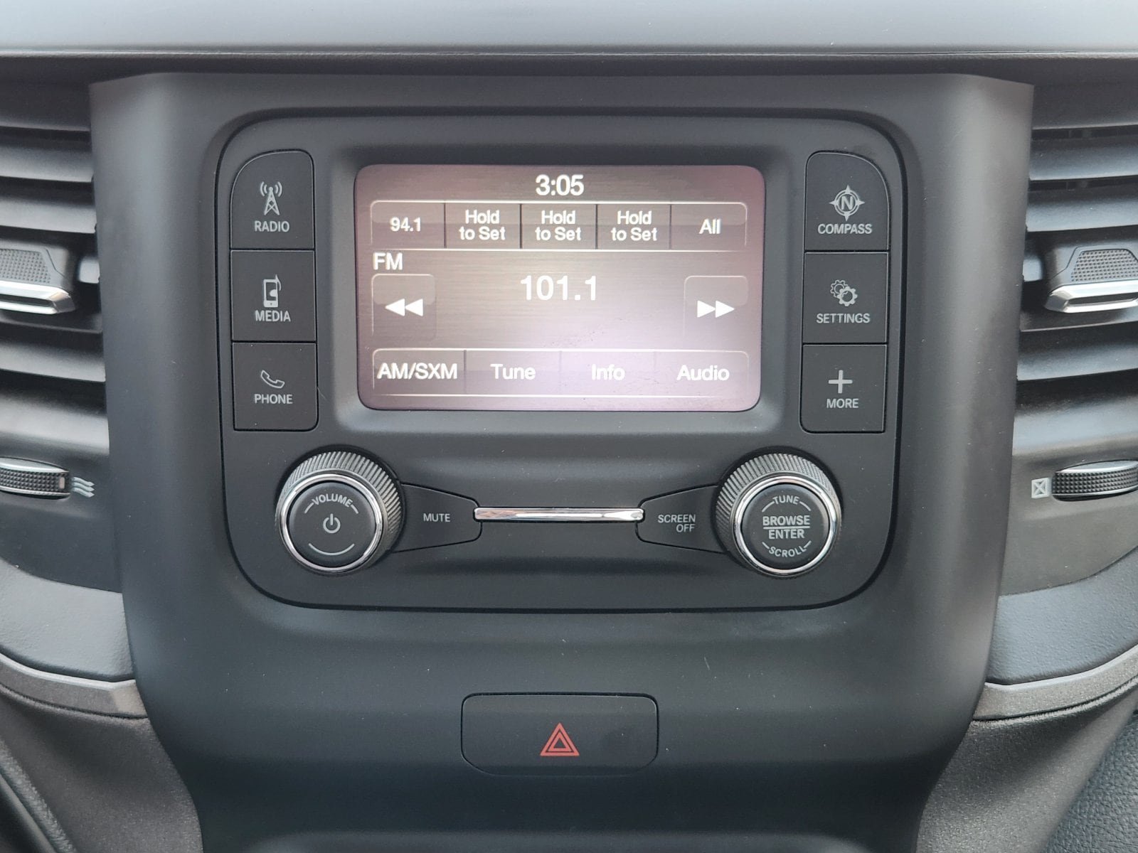 Used 2024 RAM 2500 Tradesman w/ Chrome Appearance Group AWD/4WD image 24