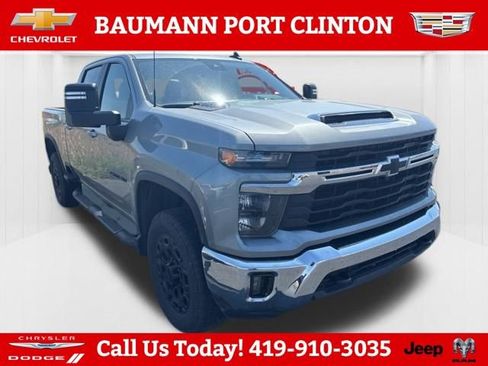 Used 2024 Chevrolet Silverado 2500 LT w/ Safety Package AWD/4WD image 33