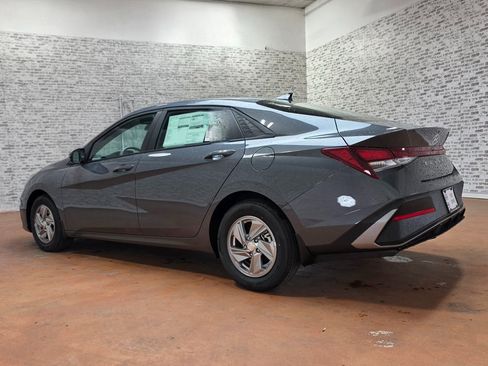 New 2026 Hyundai Elantra SE image 5