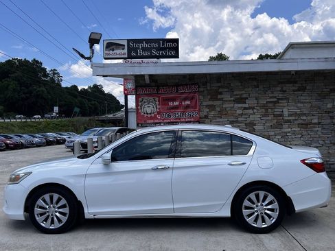 Used 2013 Honda Accord Touring image 3