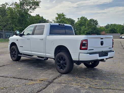 Used 2023 RAM 2500 Laramie w/ Night Edition AWD/4WD image 3