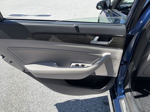 Used 2015 Hyundai Sonata Limited w/ Option Group 06 FWD image 20