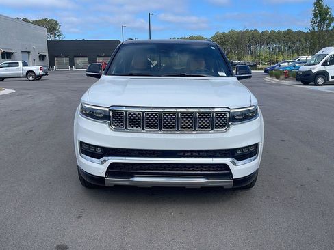 Used 2024 Jeep Grand Wagoneer Series III image 2