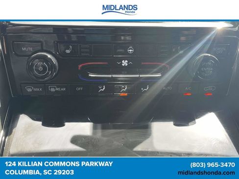 Used 2023 Jeep Grand Cherokee Altitude RWD image 28