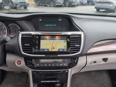 Used 2017 Honda Accord EX-L image 16