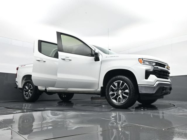 Used 2023 Chevrolet Silverado 1500 LT AWD/4WD image 31