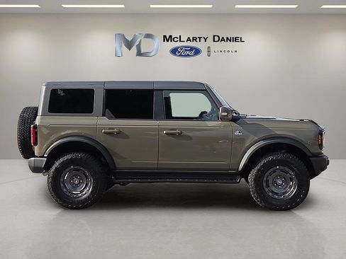 Used 2025 Ford Bronco Outer Banks w/ Sasquatch Package AWD/4WD image 6