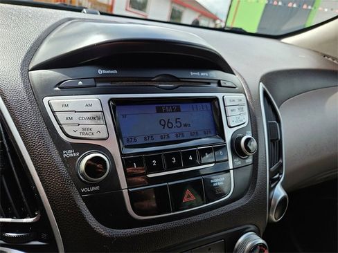 Used 2011 Hyundai Tucson GLS image 20