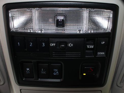 Used 2021 Toyota 4Runner Nightshade AWD/4WD image 12