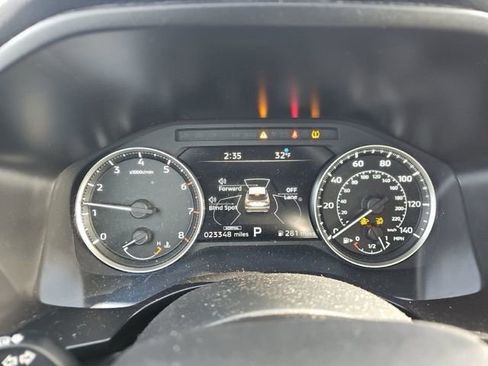 Used 2025 Mitsubishi Outlander AWD image 13