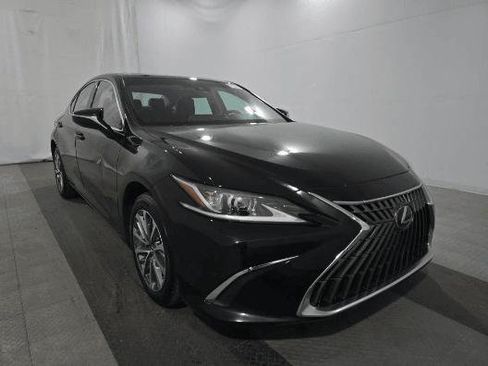 Used 2022 Lexus ES 250 w/ Premium Package AWD/4WD image 3