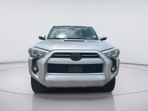 Used 2022 Toyota 4Runner TRD Off-Road Premium AWD/4WD image 2