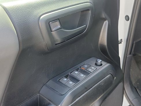 Used 2021 Toyota Tacoma SR AWD/4WD image 23