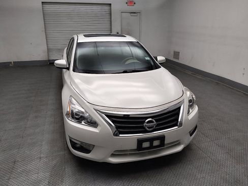 Used 2014 Nissan Altima 2.5 SV w/ Convenience Package FWD image 14