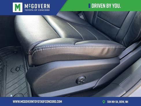 Used 2020 Mercedes-Benz C 300 4MATIC Sedan w/ Premium Package image 17