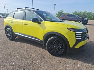 Used 2026 Nissan Kicks SR w/ Cold Weather Package AWD/4WD video 1