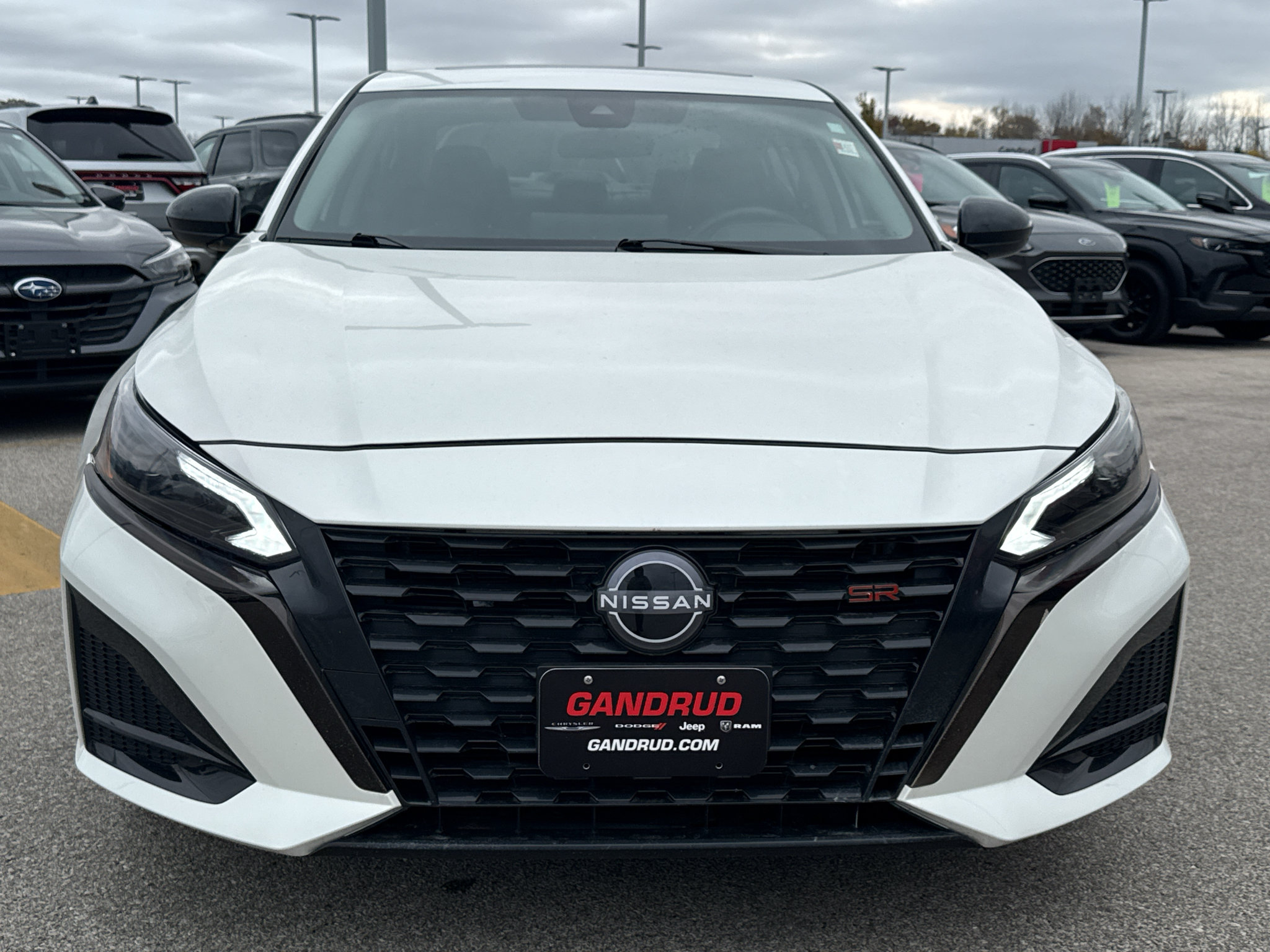 Used 2024 Nissan Altima 2.5 SR w/ SR Premium Package AWD/4WD image 12