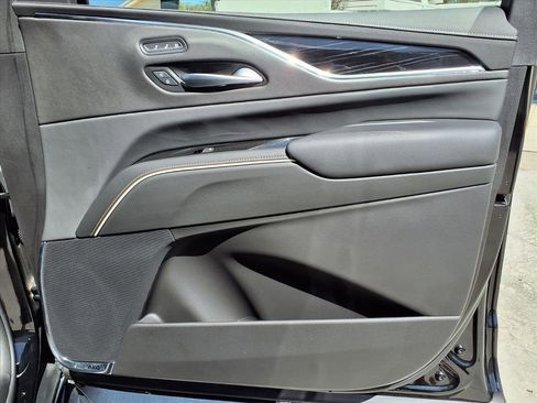 Certified 2024 Cadillac Escalade Sport image 10