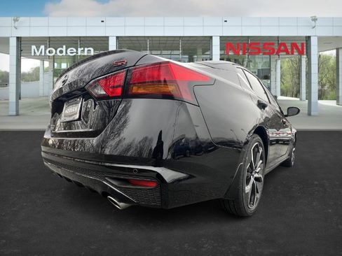 New 2025 Nissan Altima 2.5 SR image 15