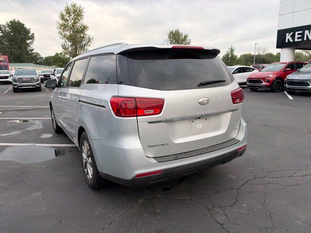 Used 2019 Kia Sedona EX FWD image 16