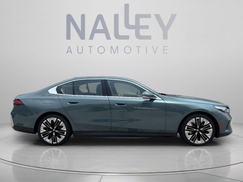 Used 2026 BMW 530i RWD image 4