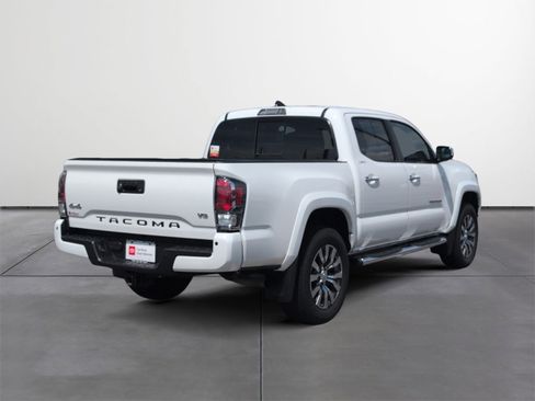 Certified 2022 Toyota Tacoma Limited AWD/4WD image 5