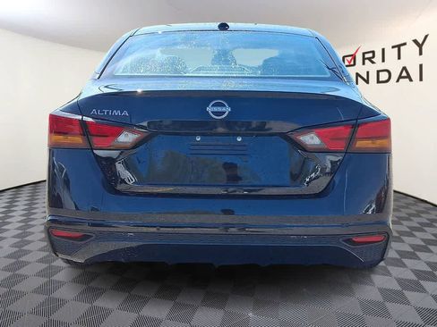 Used 2025 Nissan Altima 2.5 SV image 5