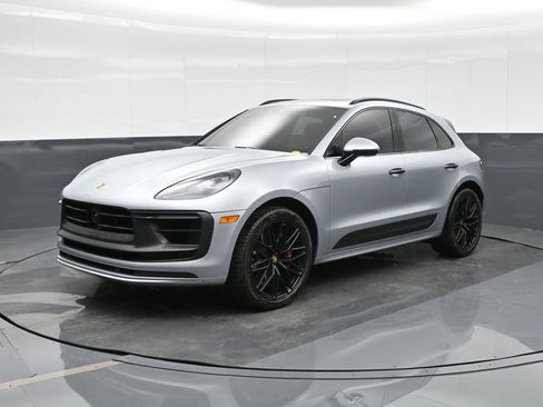 Certified 2024 Porsche Macan GTS image 1