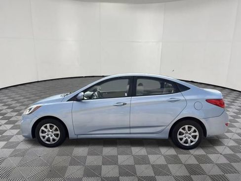 Used 2014 Hyundai Accent GLS FWD image 12