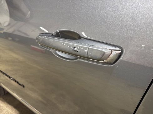 New 2026 GMC Terrain Denali w/ LPO, Black Badging Package image 16