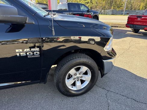 Used 2022 RAM 1500 Classic SLT image 2