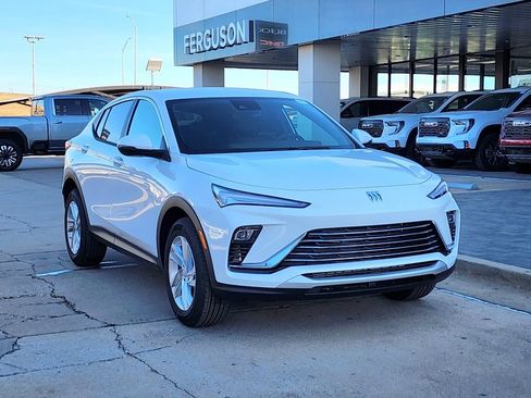 New 2026 Buick Envista Preferred image 2