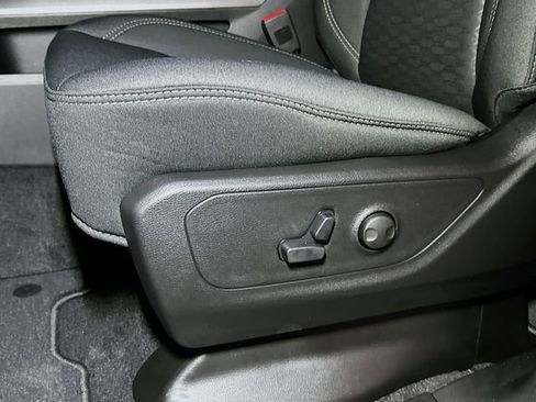 New 2026 RAM 1500 Big Horn w/ Night Edition image 14