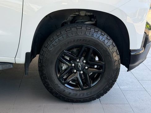 Used 2021 Chevrolet Silverado 1500 LT Trail Boss w/ Convenience Package II AWD/4WD image 9
