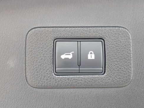 Used 2024 Nissan Armada SL w/ Captain's Chairs Package AWD/4WD image 10