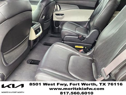 Used 2022 Kia Carnival LX FWD image 28