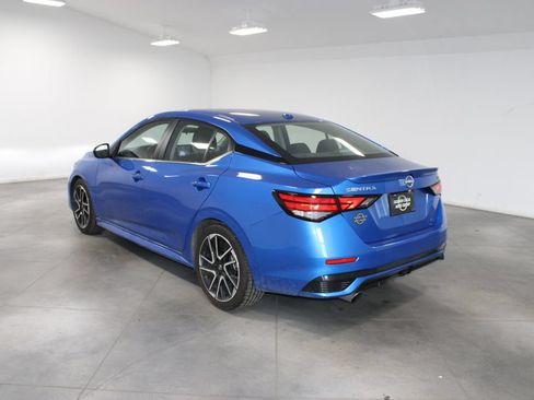 Used 2025 Nissan Sentra SR FWD image 7