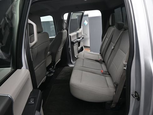 Used 2017 Ford F150 XLT w/ Equipment Group 302A Luxury RWD image 3