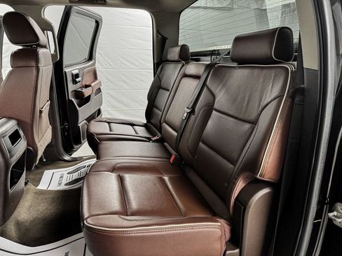Used 2016 Chevrolet Silverado 1500 High Country w/ High Country Premium Package AWD/4WD image 6