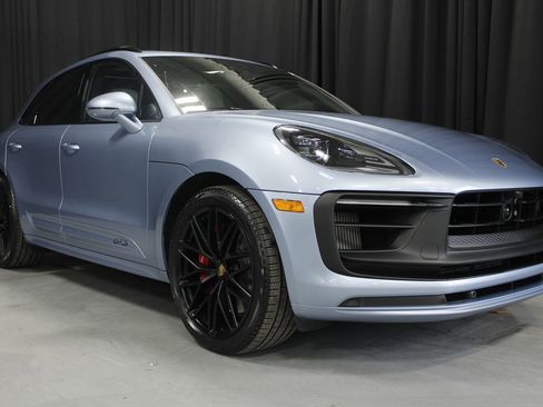 New 2026 Porsche Macan GTS image 10