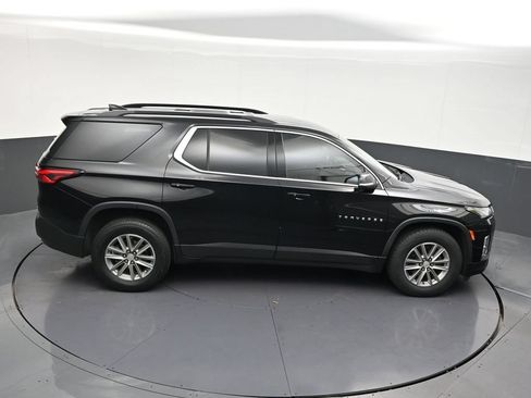 Used 2023 Chevrolet Traverse LT FWD image 19