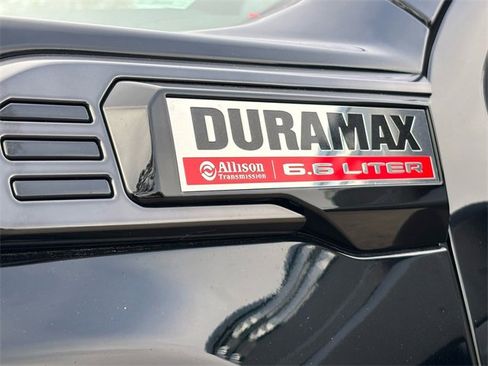 Used 2024 GMC Sierra 2500 AT4 image 11