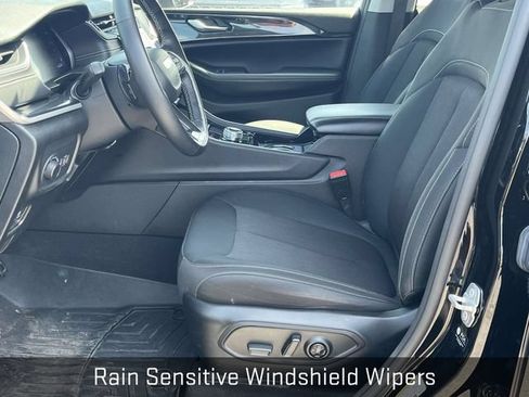 Used 2022 Jeep Grand Cherokee L Laredo w/ Luxury Tech Group I AWD/4WD image 13