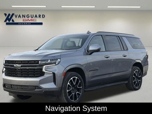 Used 2022 Chevrolet Suburban RST w/ Luxury Package AWD/4WD image 3
