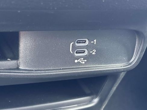 New 2027 Chrysler Pacifica Select AWD/4WD image 28