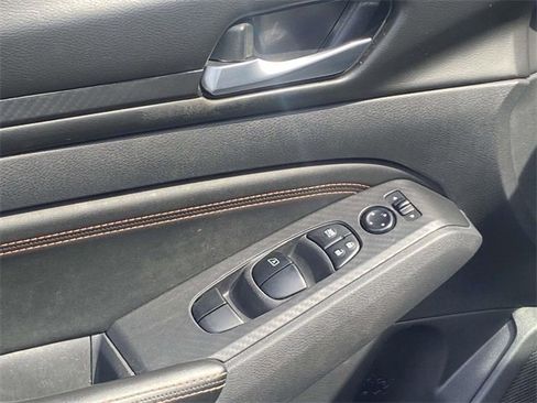Used 2022 Nissan Altima 2.5 SR image 17