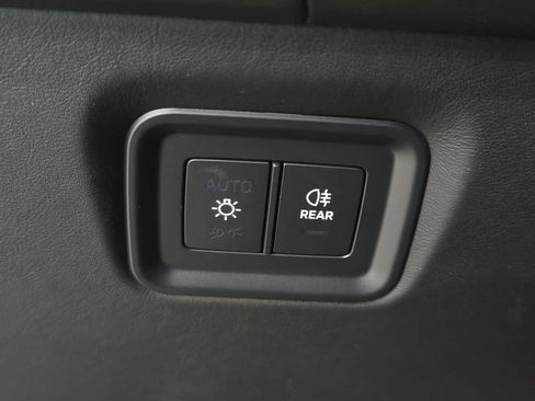 Certified 2024 Porsche Cayenne S AWD/4WD image 15