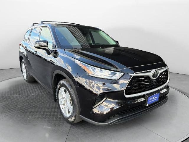 Used 2020 Toyota Highlander L AWD/4WD image 1