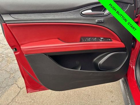 Used 2020 Alfa Romeo Stelvio AWD w/ Cold Weather Package image 8