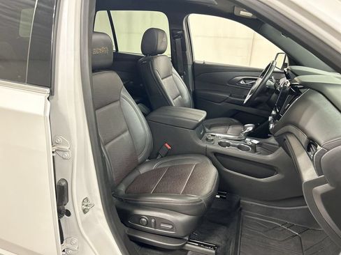 Certified 2023 Chevrolet Traverse High Country w/ LPO, Floor Liner Package AWD/4WD image 25